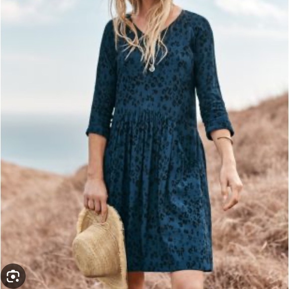 Garnet Hill Bohemian Pocket Detail Wine Colored Foral Print Size 02 - Picture 4 of 15